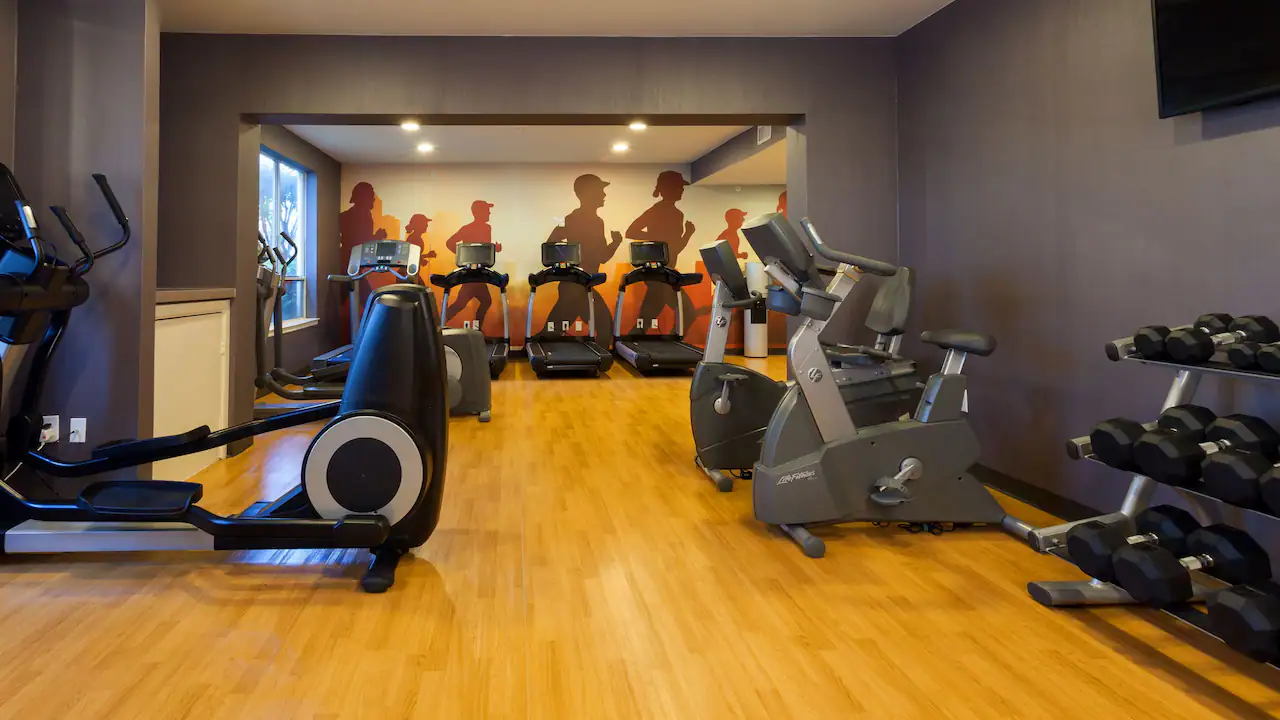 HOUXG-P027-Fitness-Room.16x9