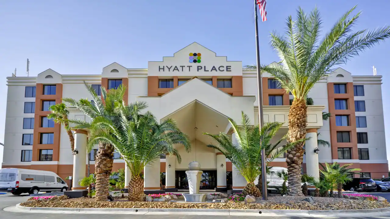Hyatt-Place-Las-Vegas-P038-Exterior.16x9