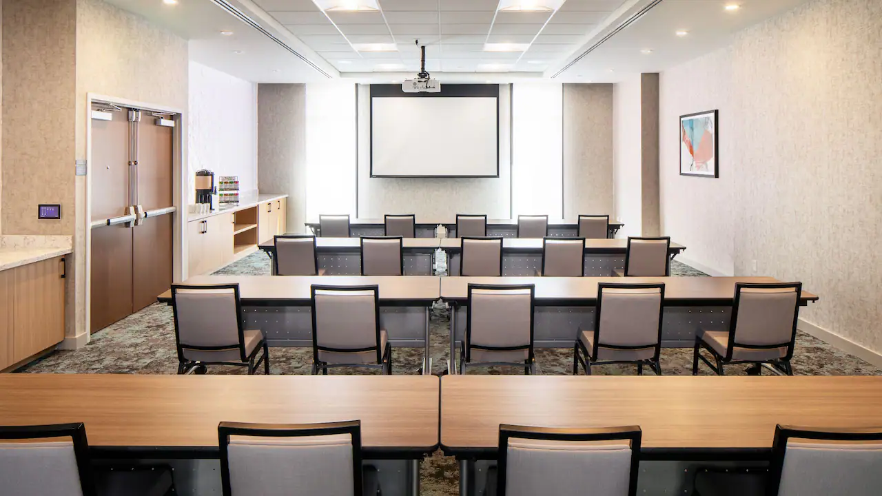 PHXZS-P0006-Meeting-Room-Classroom-Set-up.16x9