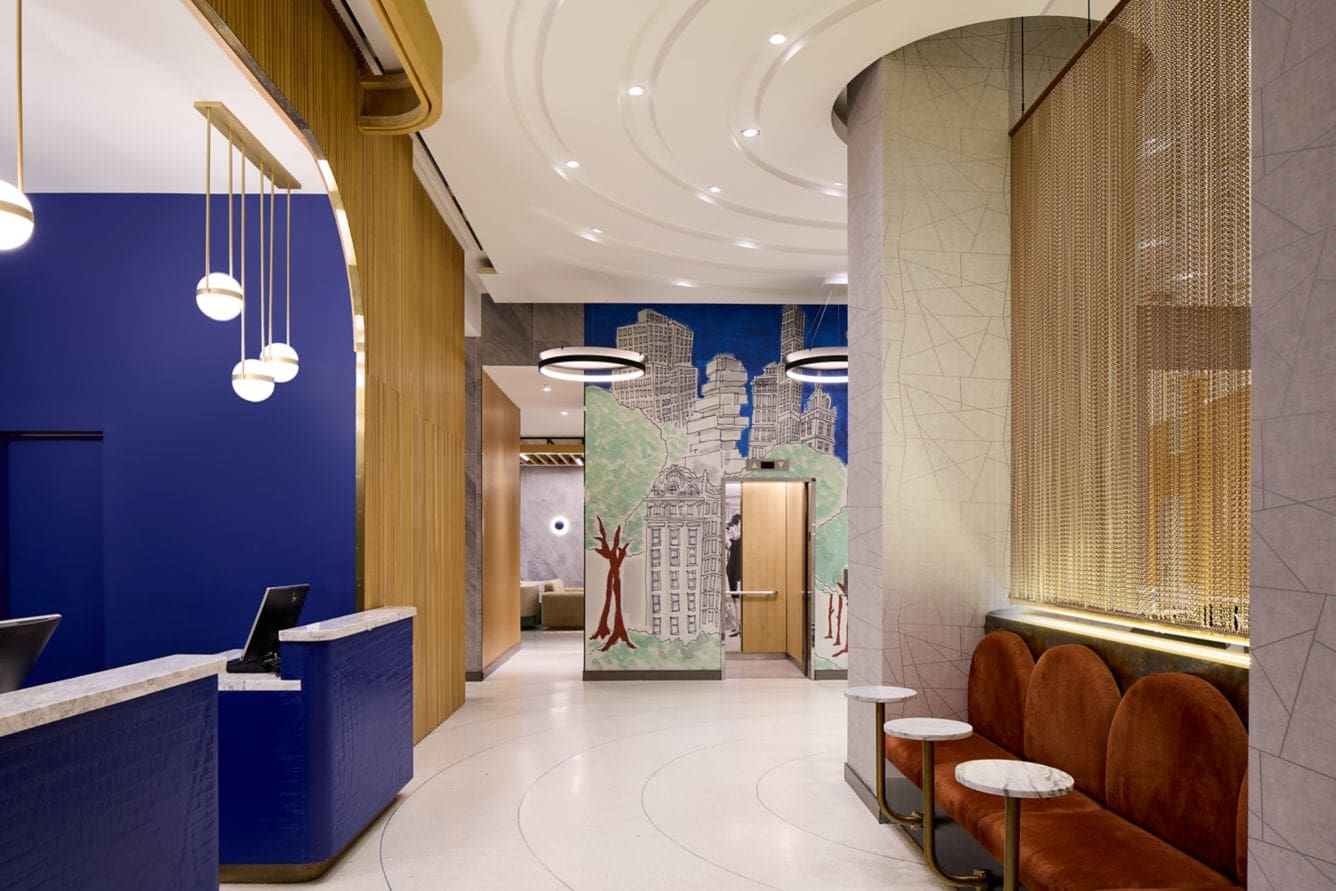 de-nycde-entrance-37033_Classic-Hor