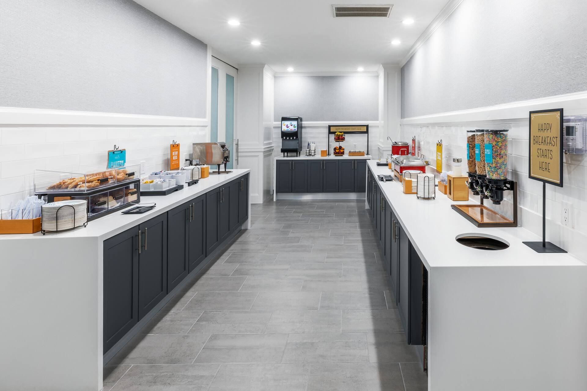 dfwchhx-breakfast-serving-area-2