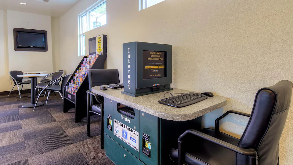 m6_0067_lobby7_1759264650986