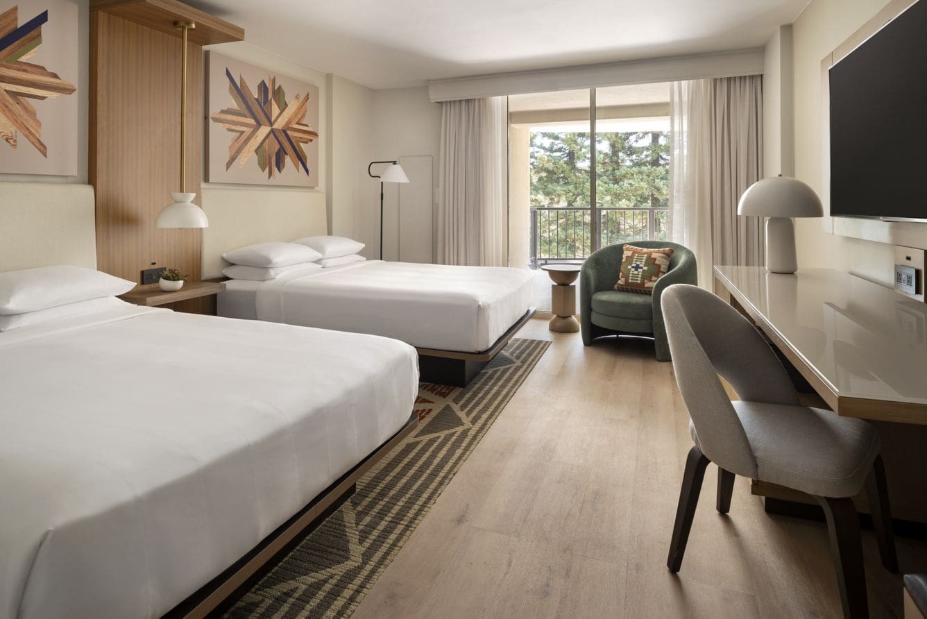mc-oaksr-double-guestroom-24357-65915_Classic-Hor