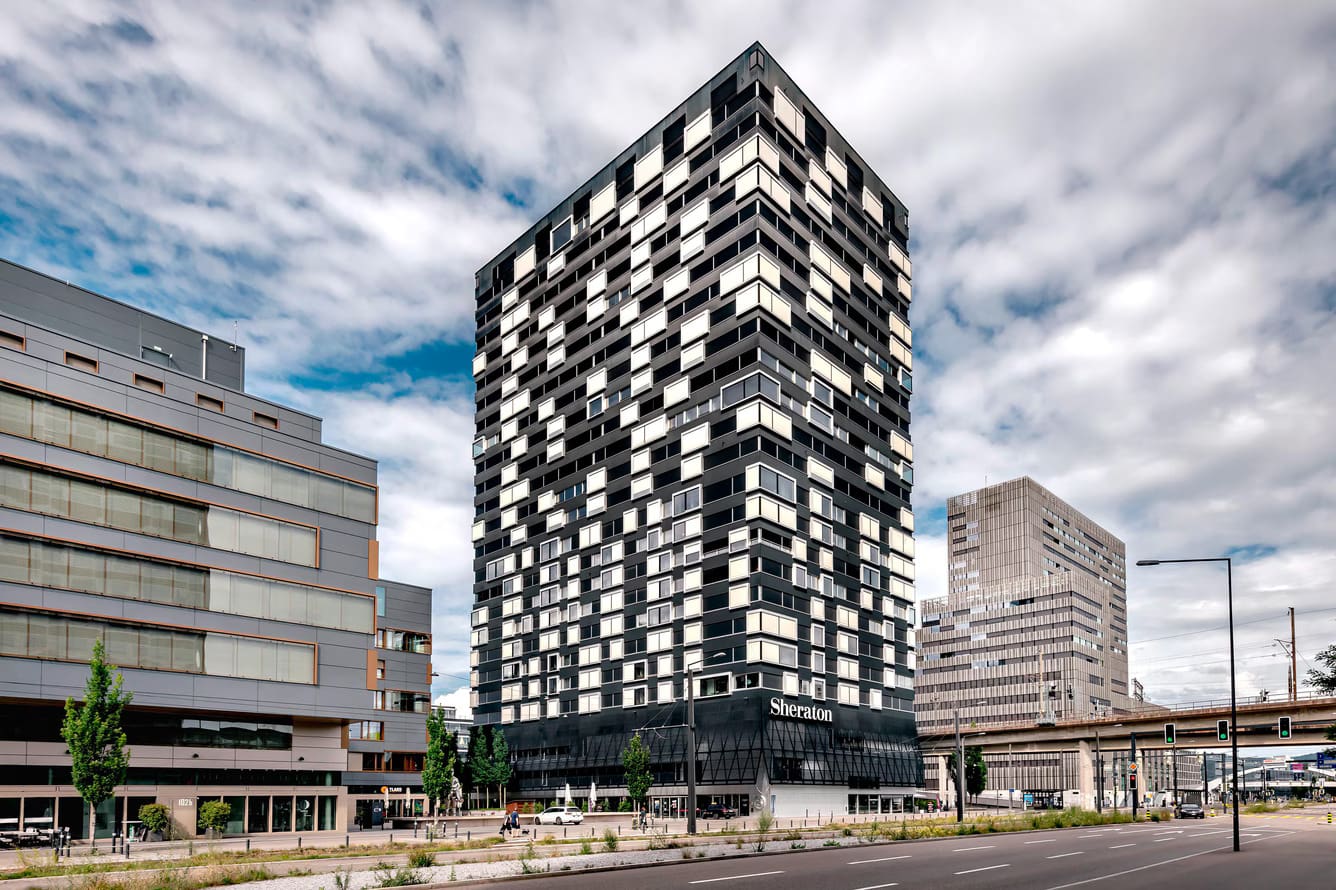 zrhzs-exterior-6234-hor-clsc